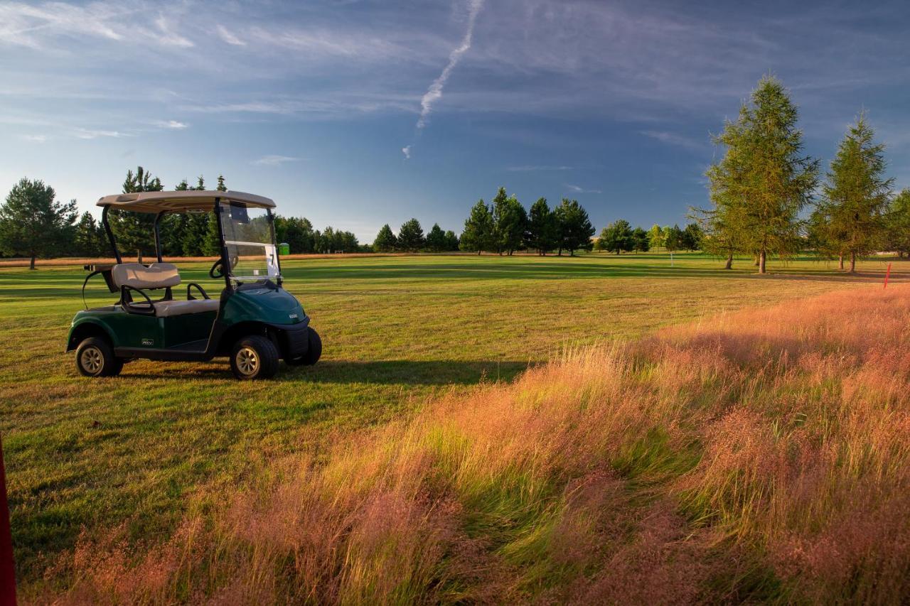 Darovansky Dvur - Wellness & Golf Hotel Břasy Kültér fotó
