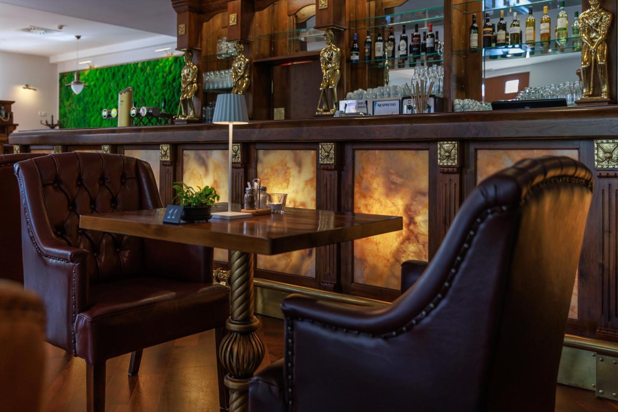 Darovansky Dvur - Wellness & Golf Hotel Břasy Kültér fotó