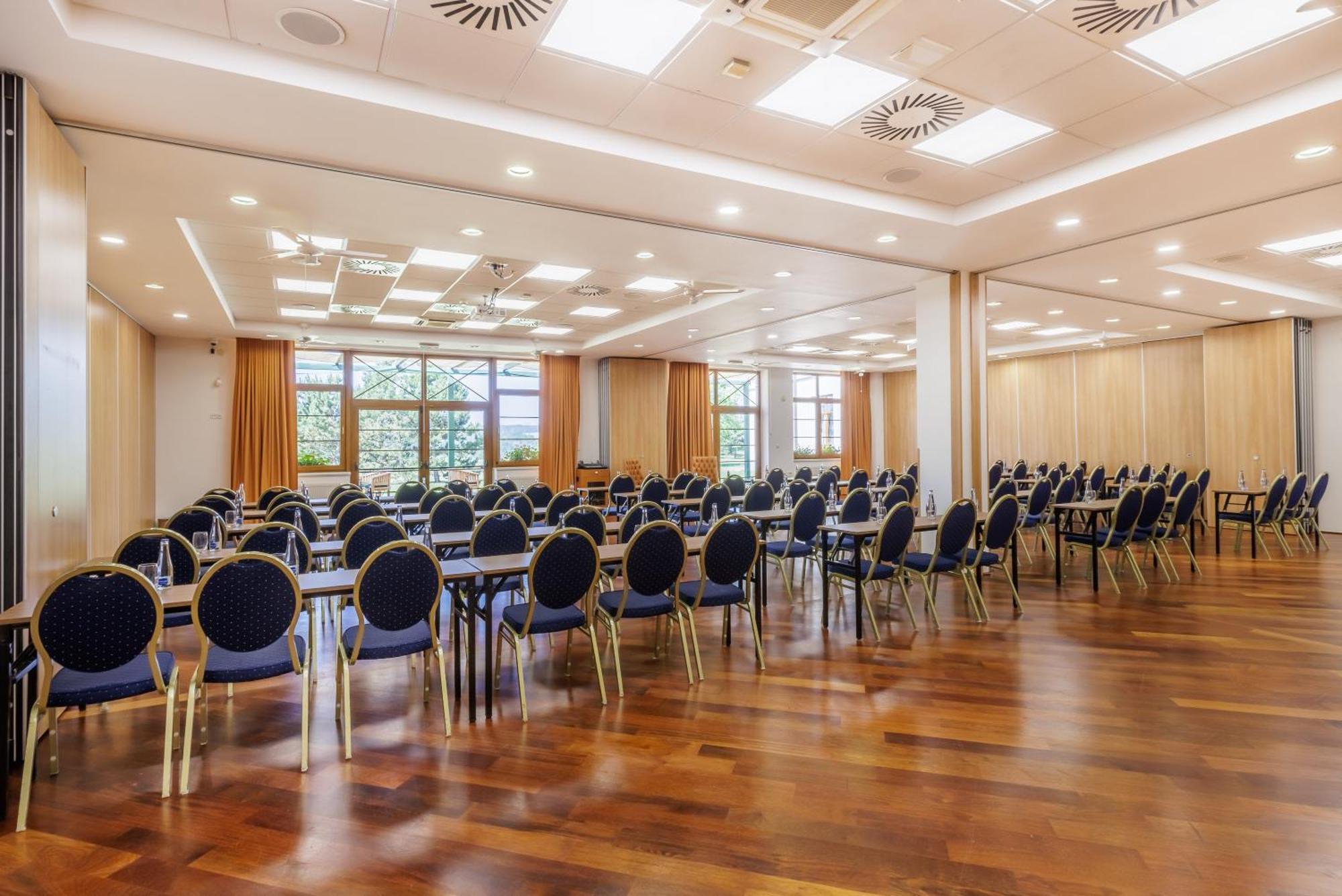 Darovansky Dvur - Wellness & Golf Hotel Břasy Kültér fotó